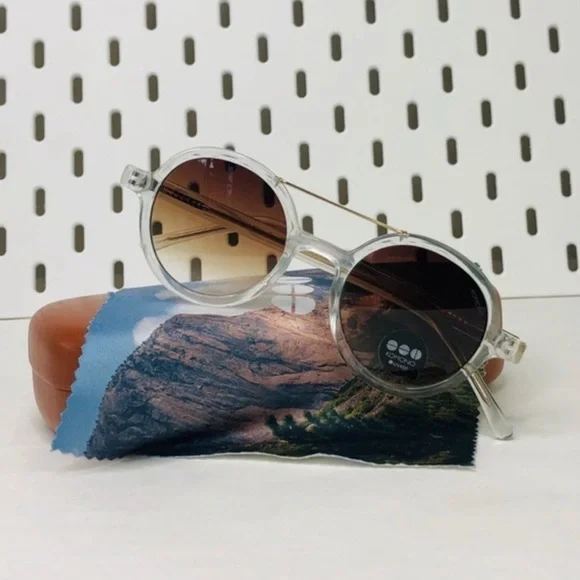 NEW KOMONO Sunglasses Round Clear and Gold Vivien KOMONO VIVIEN IN VIOLET — NO SEASON LOS ANGELES main image 3